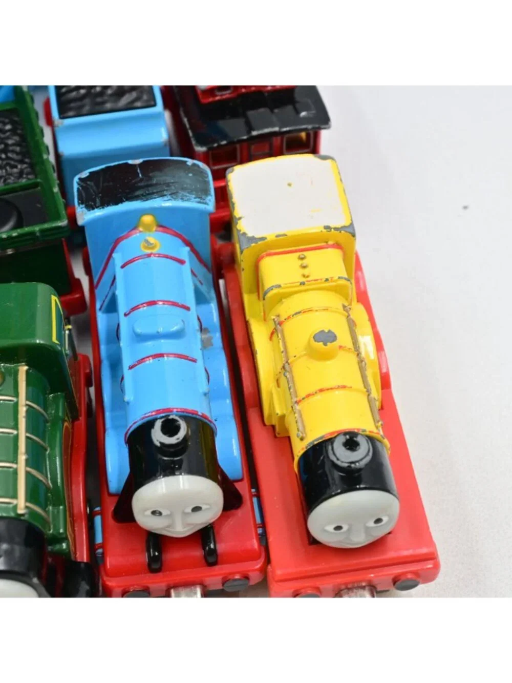 Thomas The Train Tank Engine Take Along Carrying Case W/ 13 Engines & 6 Cars